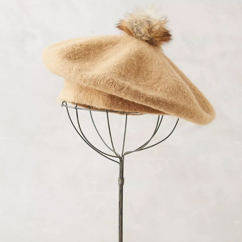 Pommed Bridgette Beret